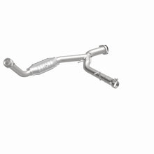Load image into Gallery viewer, MagnaFlow Conv DF 03-05 Ford Expedition/05-06 Lincoln Navigator 5.4L P/S
