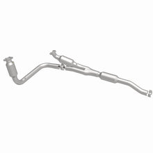 Load image into Gallery viewer, MagnaFlow 2002 Dodge Ram 1500 5.9L California Grade CARB Compliant Direct-Fit Catalytic Converter
