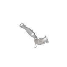 Load image into Gallery viewer, Magnaflow 03-04 Volvo S60 2.5L Direct Fit Converter
