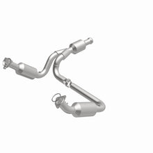 Load image into Gallery viewer, Magnaflow 09-13 Chevrolet Silverado 1500 5.3L Direct Fit Converter
