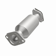 Load image into Gallery viewer, Magnaflow 10-13 Hyundai Santa Fe 2.4L Direct Fit Converter

