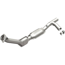 Load image into Gallery viewer, MagnaFlow Conv DF 99-02 Expedition 5.4L 4wd
