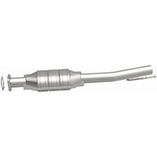 Load image into Gallery viewer, MagnaFlow Conv DF 01-04 Ford Escape 3.0L Rear / 01-04 Mazda Tribute 3.0L Rear
