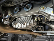 Load image into Gallery viewer, GReddy Honda S2000 Version 2 High Capacity Differential Cover | 14550401
