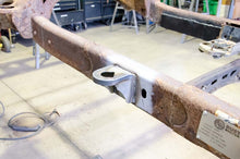 Load image into Gallery viewer, RustBuster 02-08 Dodge Ram 1500 Crew/Quad Cab Middle Body Mount
