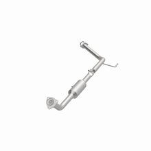 Load image into Gallery viewer, Magnaflow 05-07 Toyota Sequoia 4.7L Direct Fit Converter
