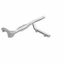 Load image into Gallery viewer, MagnaFlow Conv DF 97-98 Ford Expedition 4.6 | 93130
