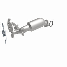 Load image into Gallery viewer, Magnaflow 2011 Toyota Sienna 3.5L Direct Fit Converter
