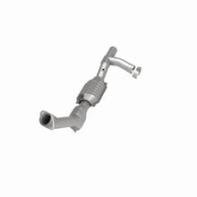 Load image into Gallery viewer, MagnaFlow Conv DF 99-02 Expedition 5.4L 4wd
