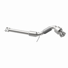 Load image into Gallery viewer, MagnaFlow Exhaust Products Catalytic Converter MagnaFlow Exhaust Products Magnaflow OEM Grade Direct-Fit Catalytic Converter 21-685
