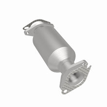 Load image into Gallery viewer, Magnaflow 10-13 Hyundai Santa Fe 2.4L Direct Fit Converter
