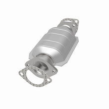 Load image into Gallery viewer, MagnaFlow 02-04 Infiniti I35 3.5L / 02-03 Nissan Maxima 3.5L Rear Underbody D/F Catalytic Converter

