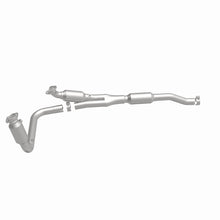 Load image into Gallery viewer, MagnaFlow 2002 Dodge Ram 1500 5.9L California Grade CARB Compliant Direct-Fit Catalytic Converter
