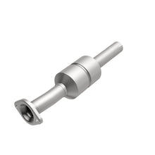 Load image into Gallery viewer, Magnaflow 04-07 Toyota Highlander 3.3L Direct Fit Converter
