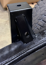 Load image into Gallery viewer, Rust Buster 2004-2012 Colorado Front Bed Mount - Left
