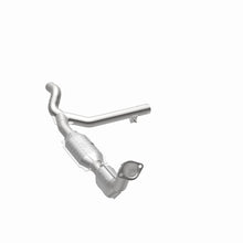 Load image into Gallery viewer, MagnaFlow Conv DF 99-00 Expedition 4.6 2WD PS
