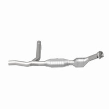 Load image into Gallery viewer, MagnaFlow Conv DF 00-01 Ford F-150 4.6L 2wd
