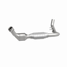 Load image into Gallery viewer, MagnaFlow Conv DF 99-02 Expedition 5.4L 4wd
