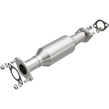 Load image into Gallery viewer, Magnaflow 2006 Mitsubishi Outlander 2.4L Direct Fit Converter
