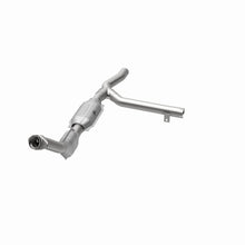 Load image into Gallery viewer, MagnaFlow Conv DF 00-01 Ford F-150 4.6L 2wd
