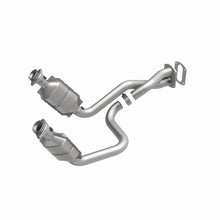 Load image into Gallery viewer, MagnaFlow Conv DF 05-07 Ford F250/F350 5.4L
