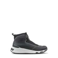 Load image into Gallery viewer, Gaerne G.Zion Gore-Tex Boot Black/White Size - 10.5
