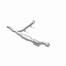 Load image into Gallery viewer, MagnaFlow Conv DF F150 Truck 97-98 V8 4.6L 2W
