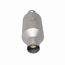 Load image into Gallery viewer, Magnaflow 2.00 w/dual O2 5in. Spun Universal Converter
