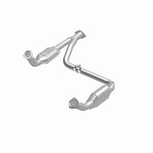 Load image into Gallery viewer, MagnaFlow Conv DF 00-01Tahoe/Yukon V8 5.7L
