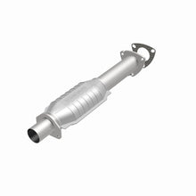 Load image into Gallery viewer, MagnaFlow Conv DF 95-98 GM S10 Pickup 4.3L
