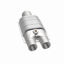 Load image into Gallery viewer, MagnaFlow Conv Univ 3inch/2inch Single/dual w/ O2

