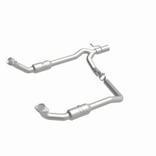 Load image into Gallery viewer, MagnaFlow 09-14 Ford E-150 California Grade CARB Compliant Direct-Fit Catalytic Converter
