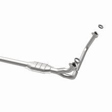 Load image into Gallery viewer, MagnaFlow Conv DF Chevrolet/GMC 1500 1/2 Ton
