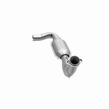 Load image into Gallery viewer, MagnaFlow Conv DF 97-98 Ford Exped 4.6L D/S
