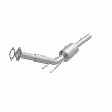 Load image into Gallery viewer, MagnaFlow California Grade CARB Compliant Converter Direct Fit 05-09 Volkswagen Jetta L5 2.5L

