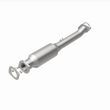 Load image into Gallery viewer, Magnaflow 05-06 Nissan Titan 5.6L Direct Fit Converter
