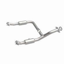 Load image into Gallery viewer, Magnaflow 2006 Ford Explorer 4.6L Direct Fit Converter
