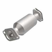 Load image into Gallery viewer, Magnaflow 10-13 Hyundai Santa Fe 2.4L Direct Fit Converter
