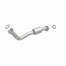 Load image into Gallery viewer, Magnaflow 13-16 Toyota RAV4 2.5L Direct Fit Converter
