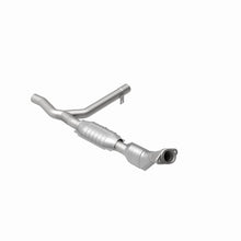 Load image into Gallery viewer, MagnaFlow Conv DF 00-01 Ford F-150 4.6L 2wd
