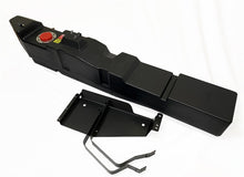 Load image into Gallery viewer, Titan Fuel Tanks 99-07 Ford F-250/F-350 PowerStroke Crew Cab Long Bed 67 Gallon XXL Mid-Ship Tank Fuel Tanks Titan Fuel Tanks   
