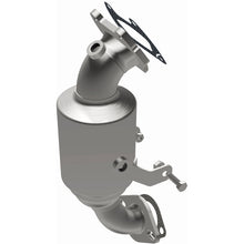 Load image into Gallery viewer, Magnaflow 14-16 Ram ProMaster 1500/2500/3500 V6 3.6L CARB Compliant DirectFit Catalytic Converter

