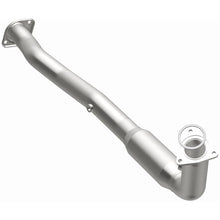 Load image into Gallery viewer, Magnaflow 07-08 Chevrolet Suburban 2500 6.0L Direct Fit Converter
