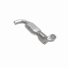 Load image into Gallery viewer, MagnaFlow Conv DF F150 Truck 97-98 V8 4.6L 2W
