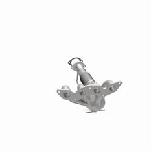 Load image into Gallery viewer, Magnaflow 12-15 Ford Focus 2.0L Direct Fit Converter
