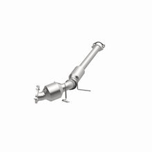 Load image into Gallery viewer, MagnaFlow Exhaust Products Catalytic Converter MagnaFlow Exhaust Products Magnaflow OEM Grade Direct-Fit Catalytic Converter 21-685

