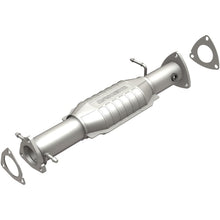 Load image into Gallery viewer, MagnaFlow Conv DF 96-97 GM S10 Pickup 4.3L
