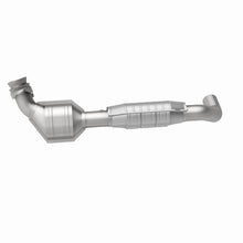 Load image into Gallery viewer, MagnaFlow Catalytic Converter DF 04-06 F-150 Pickup 5.4L 2WD D/S

