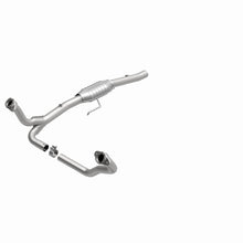 Load image into Gallery viewer, MagnaFlow Conv DF 00-03 Dakota 4.7L 2WD
