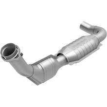 Load image into Gallery viewer, MagnaFlow Conv DF 97-98 Ford Exped 4.6L D/S
